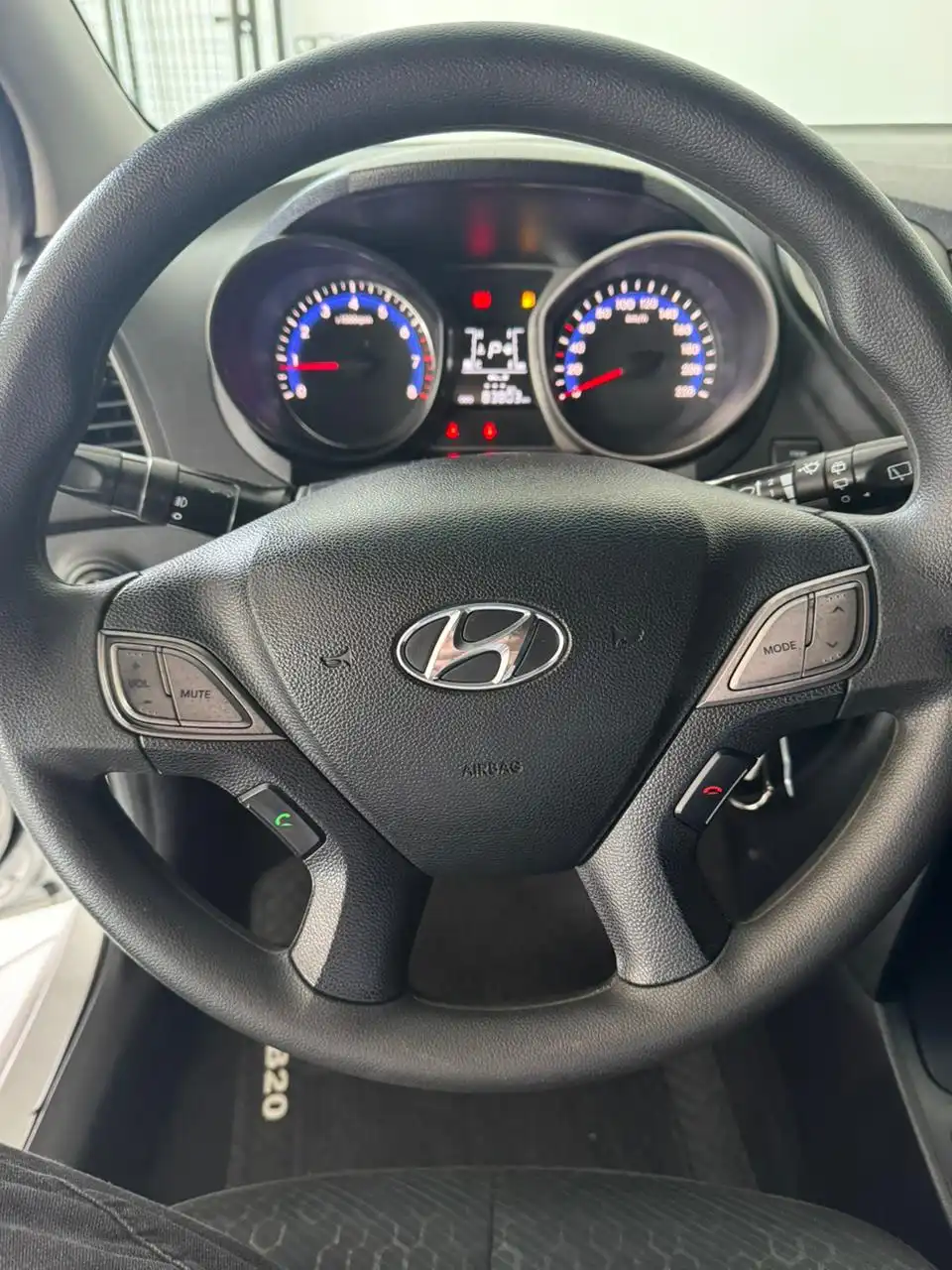 HYUNDAI HB20X - 2016/2017 1.6 16V STYLE FLEX 4P AUTOMÁTICO - imagem 6