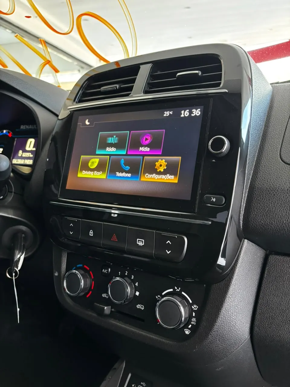 Renault Kwid Outsider 1.0 SCe 12V Flex - imagem 6