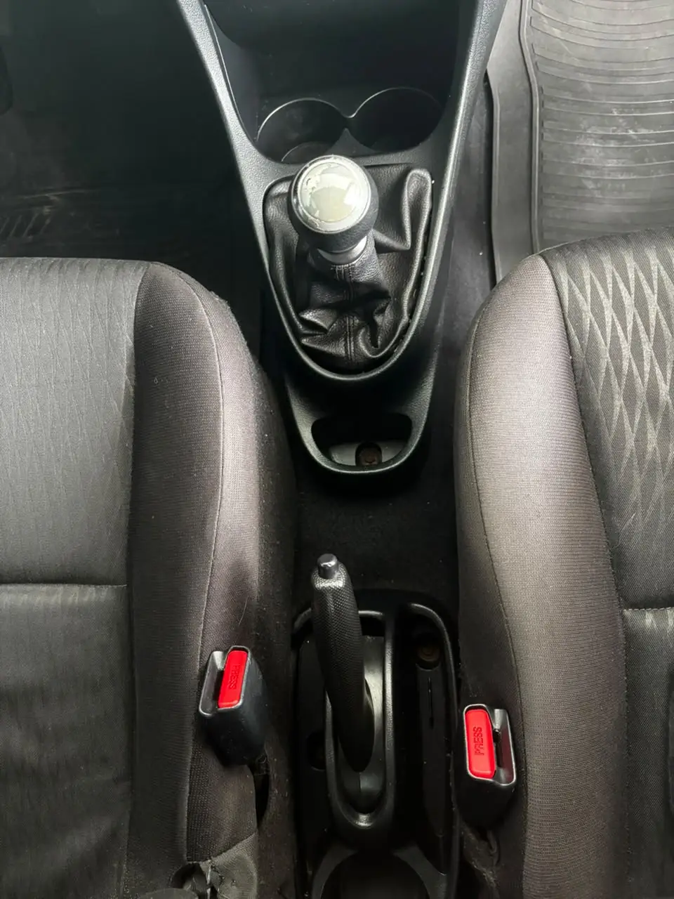 Toyota Etios 1.3 X 16V Flex - imagem 4