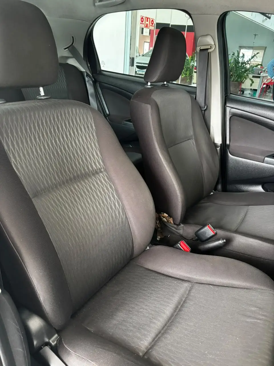 Toyota Etios 1.3 X 16V Flex - imagem 6