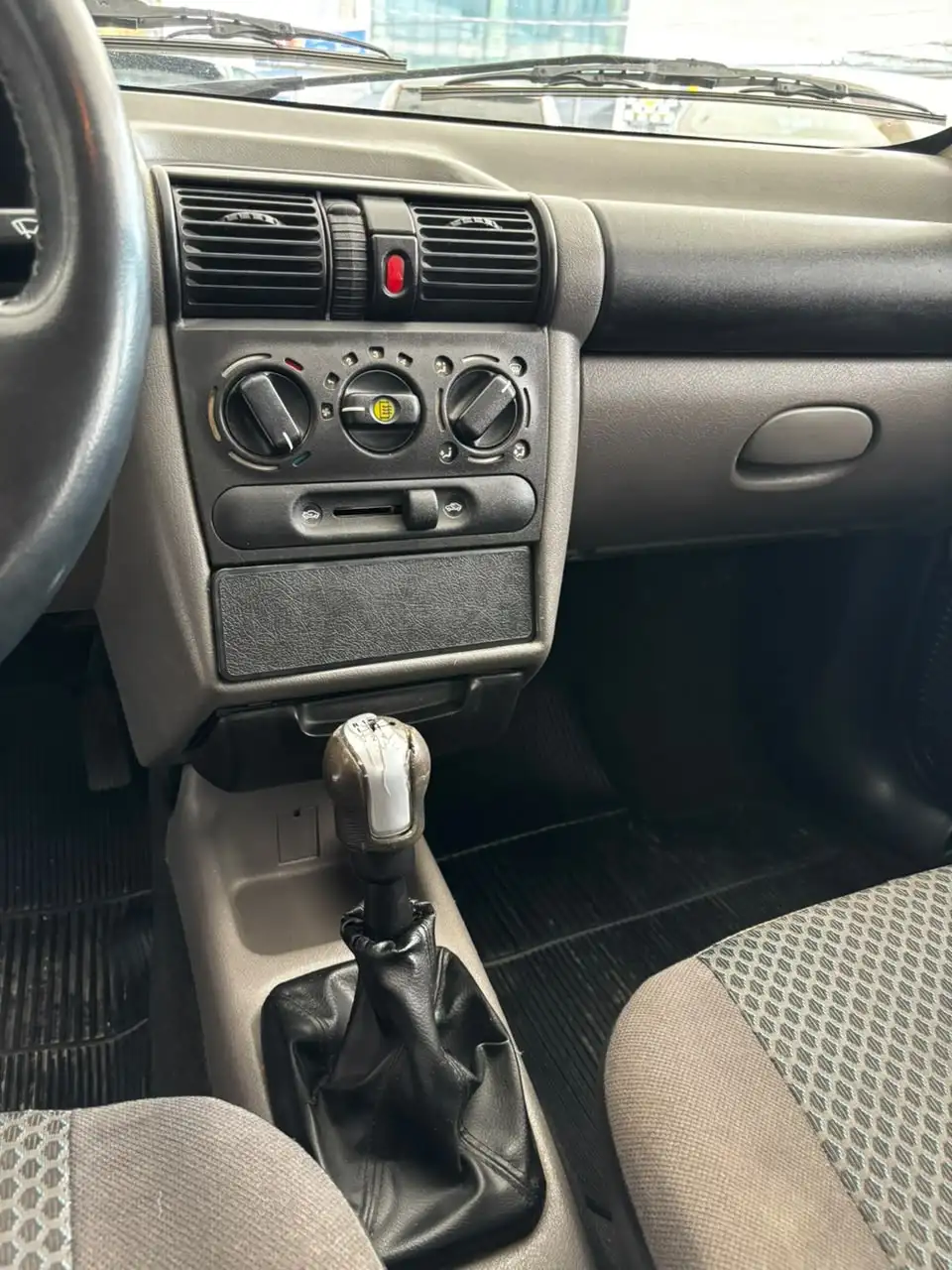 Chevrolet Classic LS 1.0 8V Flex 2012 - imagem 6